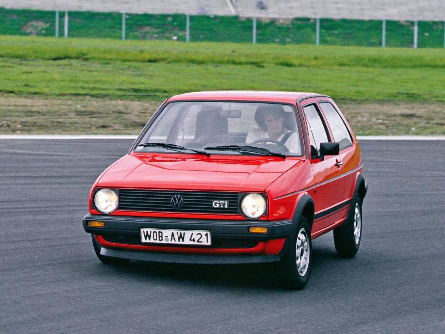  Volkswagen Golf GTi 1984 года  (фото 1 из 5)